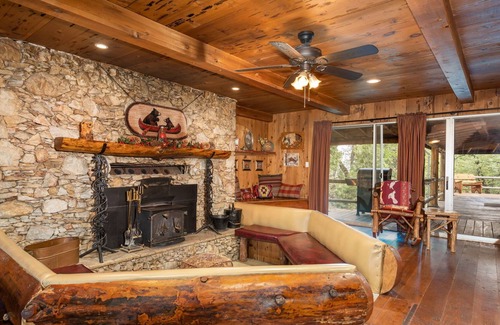 Wishon Casa | Wishon Retreat: Views BBQ HotTub BassLake Yosemite