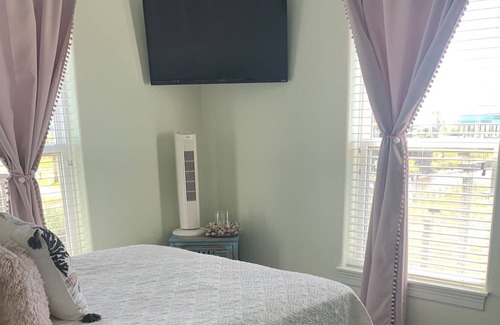 Port Bolivar Casa | Wiskey Blues: 4 BR, 2 BA House in Gilchrist, Sleeps 8