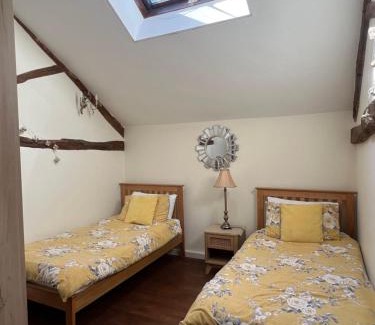Bersac-sur-Rivalier Casa | Wisteria cottage