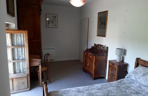 Les Adjots Casa | Wisteria Cottage