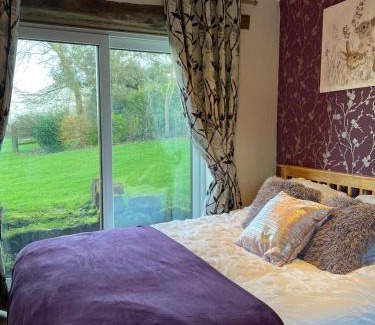 Banbury Casa | Wisteria Cottage - Hillside Holiday Cottages, Cotswolds