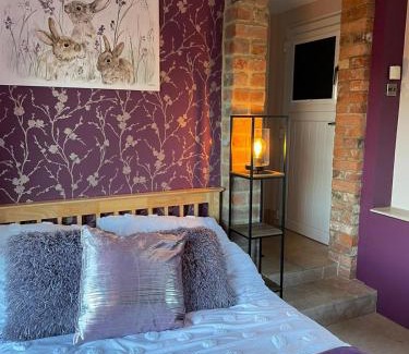 Banbury Casa | Wisteria Cottage - Hillside Holiday Cottages, Cotswolds