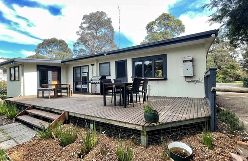 Inverloch Cabaña | Wisteria Cottage - Pet Friendly