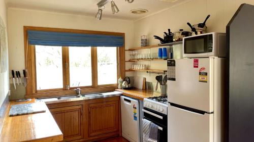 Inverloch Casa | Wisteria Cottage Pet Friendly