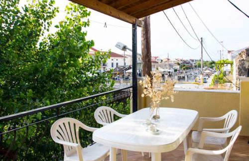 Melikia Casa | Wisteria House