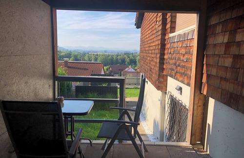 Reichenhofen Apartamento | Habitación panorámica soleada en el Schlossberg