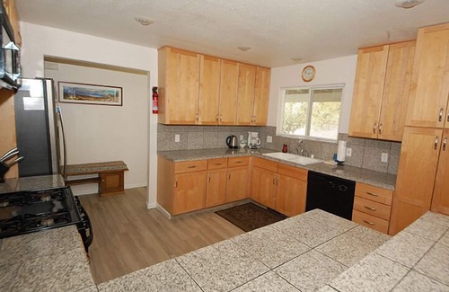Rancho Bijou Casa | A 1 milla de Heavenly Ski Resort: ¡asequible con jacuzzi! -3402B
