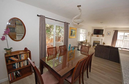 Rancho Bijou Casa | A 1 milla de Heavenly Ski Resort: ¡asequible con jacuzzi! -3402B