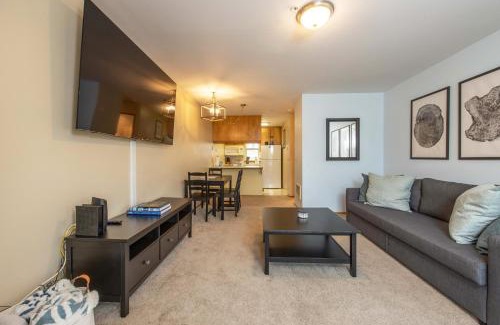 Hood River Casa | Within minutes to Downtown breweries and waterfront 4369
