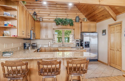 Wolf Laurel Cabina | Wit’s End @ Wolf Laurel Resort with the Best views in WNC, access to amenities