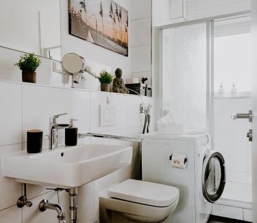 Wolfsburg Apartamento | Wohlfühlapartment, Parkplatz, Boxspringbetten, Massagesessel, Nespresso, 1Gbit LAN & WIFI, Innenstadt