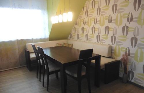 Unterallgau Apartamento | Wohnen - Schlafen - Essen alles in einem Haus