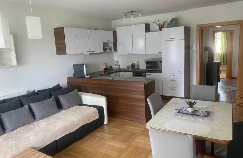 Herzogsdorf Apartamento | Wohnhaus City Süd