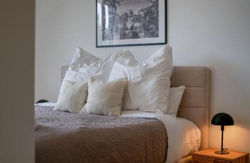 Wiesloch Casa | Wohnkultur - Ferienhaus für 10 mit Garten, Parkplatz, 5 Schlafzimmer