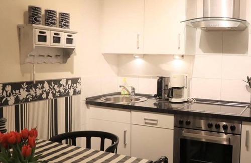 Gueby Apartamento | Wohnung Black and White - Hof Eckhorst