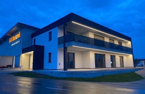 Herzogsdorf Apartamento | Wohnung City Nord mit Balkon
