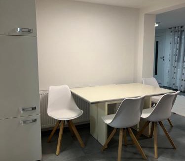 Metzingen Apartamento | Wohnung