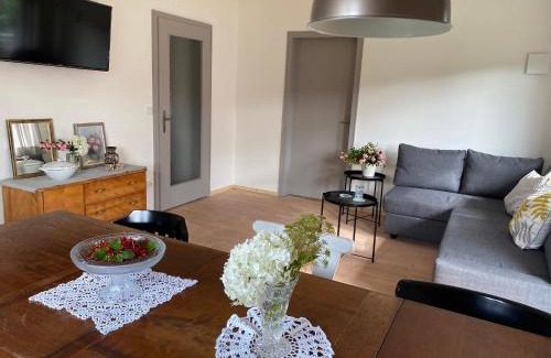 Mader Apartamento | WOHNUNG ERDGESCHOSS mit 3 Schlafzimmer in ruhiger Gegend