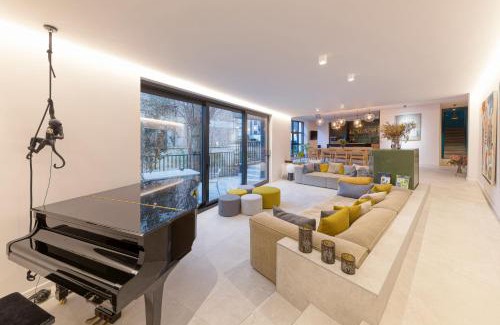 Matonge Casa | Wok Rooms