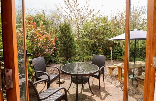 Louth Cabaña | VISTA DEL Wold, adecuado para mascotas, con un jardín en Louth, Ref 22023