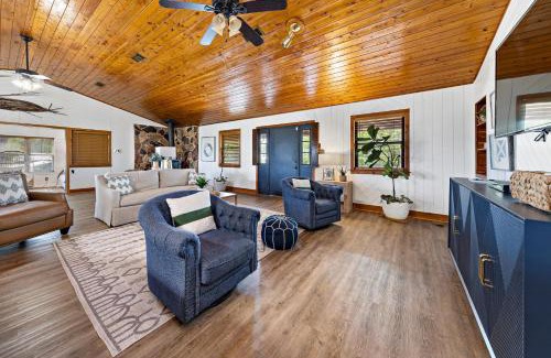 Elberta Casa | Wolf Bay House