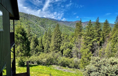 Springville Cabina | Wolf Cabin: A Place to Unwind & Enjoy Nature with the Most Spectacular Views!!!