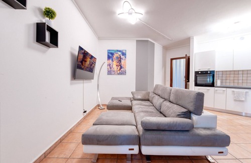 San Benedetto di Lugana Apartamento | Wolf House - Peschiera Holiday (Private Jacuzzi)