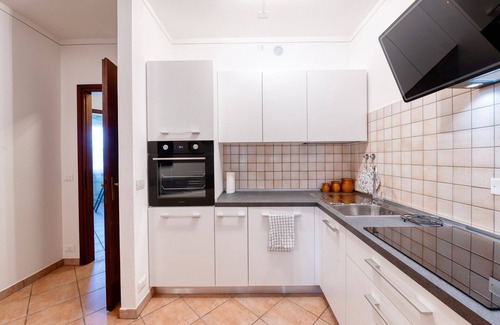 San Benedetto di Lugana Apartamento | Wolf House - Peschiera Holiday (Private Jacuzzi)
