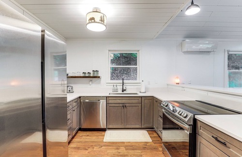 Wolf Laurel Cabina | Wolf Laurel Escape: Village Club & Scenic Views!