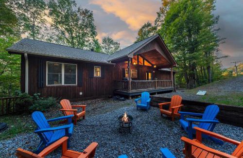 Wolf Laurel Casa | Wolf Summit Retreat Hot Tub Arcade Games