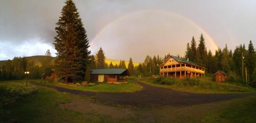 Clearwater Cama Y Desayuno | Wolfwood Guest Ranch