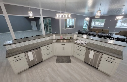 Longville Casa | Woman Lake Beach House - Family Reunion - Private 100' Wide Beach