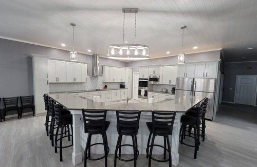 Longville Casa | Woman Lake Beach House - Family Reunion - Private 100' Wide Beach