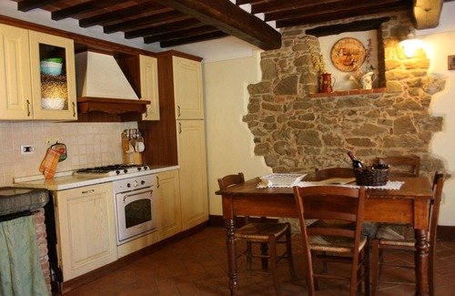 Civitella in Val di Chiana Villa | Estupenda casa de vacaciones privada con WIFI, piscina privada, TV, aparcamiento, cerca de Arezzo