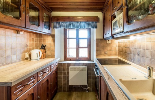 Lanov Villa | Maravillosa casa de vacaciones privada con WIFI, TV, terraza, mascotas permitida y aparcamiento