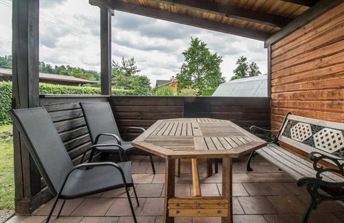 Lanov Villa | Maravillosa casa de vacaciones privada con WIFI, TV, terraza, mascotas permitida y aparcamiento
