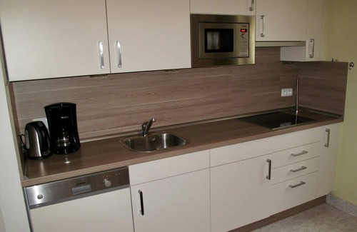 Ceska Metuje Casa | Estupenda casa de vacaciones privada con WIFI, piscina, TV, patio, vista panorámica y aparcamiento