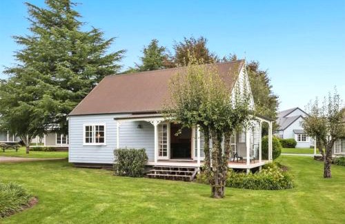 Rangatira Park Casa | Wonderful 2BR Cottage Nr Huka Falls w Aircons