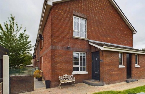 Newry Casa | Wonderful 4-bedroom house in Newry Central