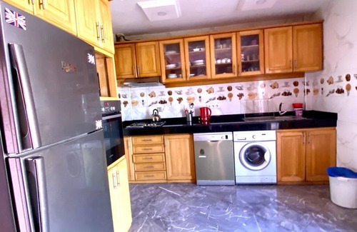 Cite Al Mohammadi Villa | Maravillosa villa de 5 dormitorios con piscina Ref: BR52045
