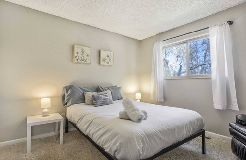 Village Seven Casa | "Wonderful" 5BR House with Hot Tub in Colorado Springs