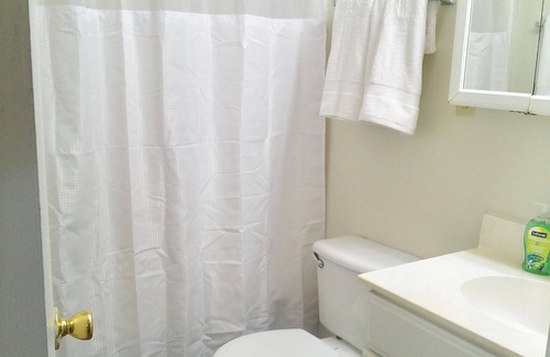 Kabrich Crescent Apartamento | Wonderful Apartment in Hokie Nation!