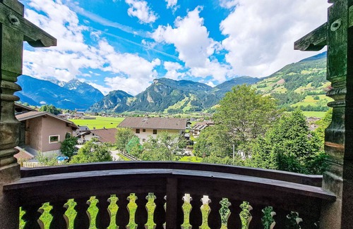 Ramsau im Zillertal Villa | Preciosa casa de vacaciones con WIFI, TV, balcón, mascotas permitida y aparcamiento