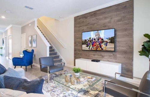 Campbell Casa | Wonderful brand new 5 bed/4 bath Storey Lake, FREE WATER PARK AND PRIVATE POOL!!