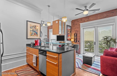 Downtown Wilmington Condominio | Wonderful condo in historic downtown Wilmington; Pet Friendly; Walk Everywhere!