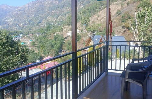 Bhimtal Cabaña | Wonderful cottage with WiFi in Naukuchiatal with lake and mountain viewnn