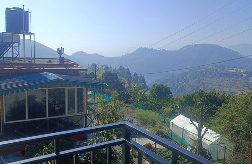Bhimtal Cabaña | Wonderful cottage with WiFi in Naukuchiatal with lake and mountain viewnn
