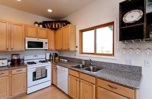 Hood River Condominio | MARAVILLOSO Downtown Condo con todo en el corazón de Hood River