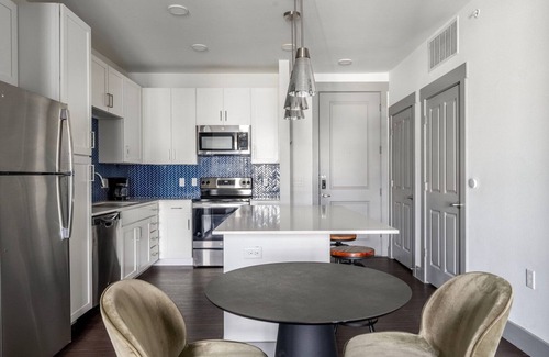 Govalle Apartamento | Wonderful East Austin 1BR w/ Deck & W/D, nr Shops & Dining, by Blueground