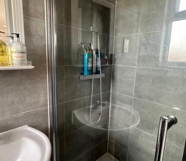 Raynes Park Casa | Wonderful Ensuite room In Wimbledon